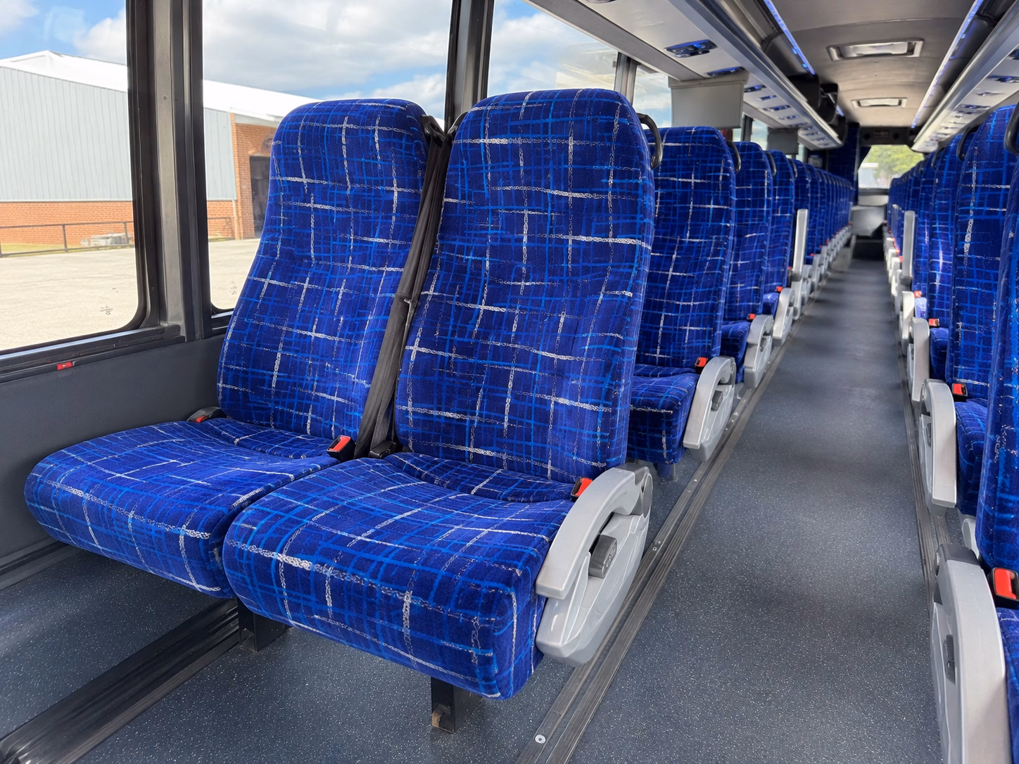 charter bus rentals to the anaheim and long beach convention centers